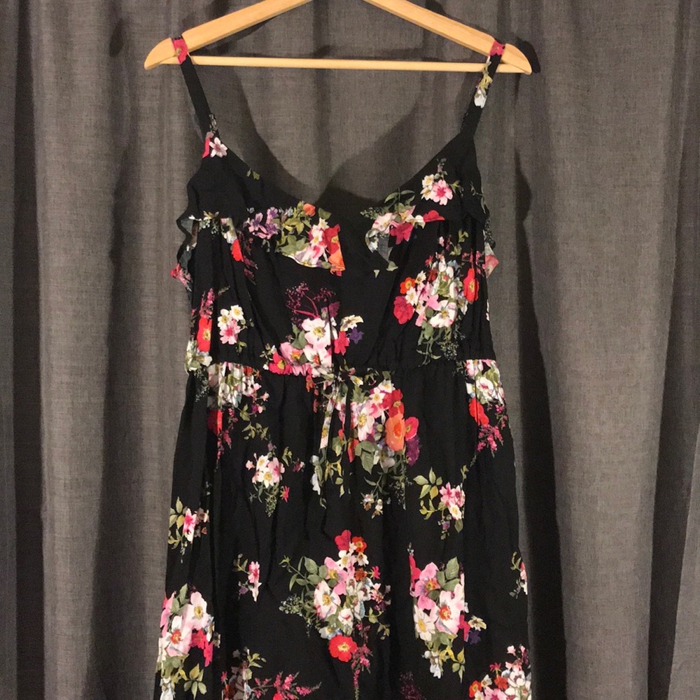 NWT TORRID SIZE 2 (18/20) Hi-Lo Maxi Dress